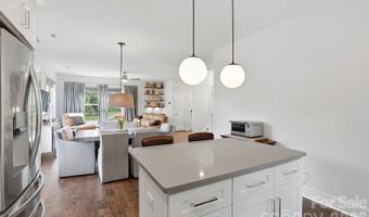 715 E 28th St, Charlotte, NC 28205