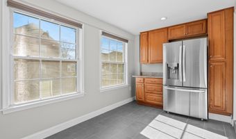 2100 27TH St S, Arlington, VA 22206
