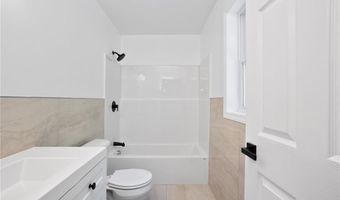 18 Pleasantview Ave, Johnston, RI 02919