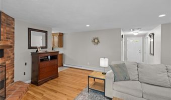 15 Womantam Ln, Cumberland, RI 02864