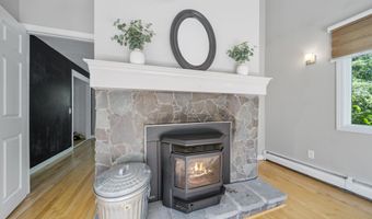 202 Shepard Home Rd, Chester, NH 03036