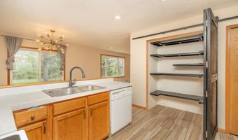 15570 Finch Ave, Apple Valley, MN 55124