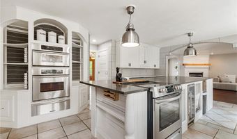 2230 Greenwood Rd, Allentown, PA 18103