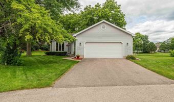 7549 W Village Crest Dr, Madison, WI 53719