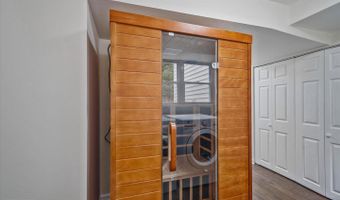 9831 SINGLETON Dr, Bethesda, MD 20817