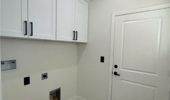 949 Harbor Dr, Bullhead City, AZ 86442