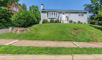 942 N MCKINLEY Rd, Arlington, VA 22205