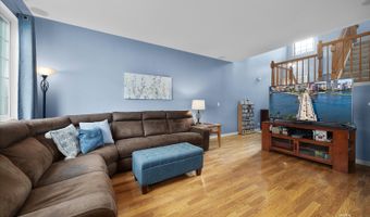 2935 Talaga Dr, Algonquin, IL 60102