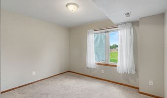 604 SE Tower Ct, Ankeny, IA 50021
