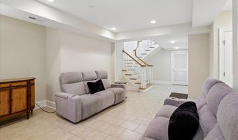 7800 RADNOR Rd, Bethesda, MD 20817