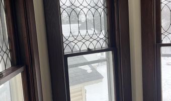 406 N Main St, Ada, OH 45810