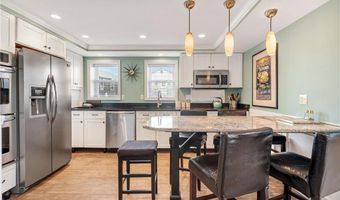 6 Macalder St, Narragansett, RI 02882