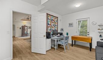 915 Timber Glen Ln, Ballwin, MO 63021