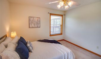 101 Serenity Dr, Alton, IL 62002