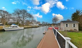 17 Central Ave, Amityville, NY 11701