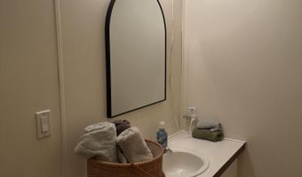 19 N St, Bangor, ME 04401