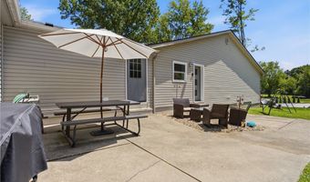 1846 Edwards Dr, Akron, OH 44306