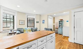 11- A Hanson St G, Boston, MA 02118