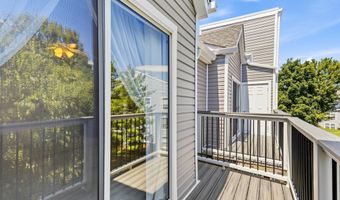 44096 NATALIE Ter 302, Ashburn, VA 20147