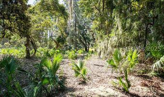 19 Sheridan Rd, Beaufort, SC 29907