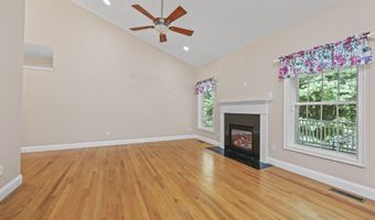 11 Village Ct 11, Colchester, CT 06415