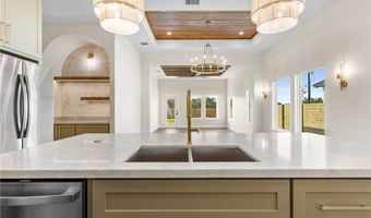 813 S 8th, Aransas Pass, TX 78336