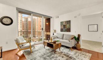 880 N POLLARD St 801, Arlington, VA 22203