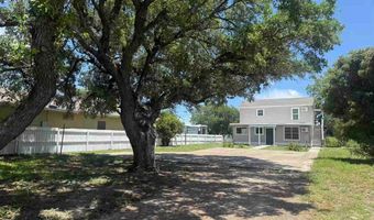 215 S 11TH St, Aransas Pass, TX 78336