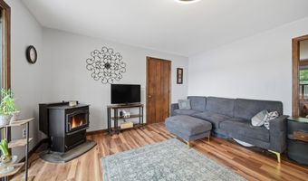 4 Clark Island Rd, Amherst, NH 03031