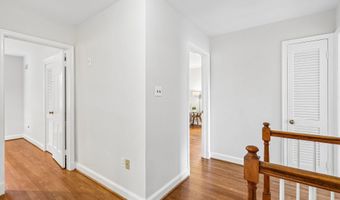5601 KIRKWOOD Dr, Bethesda, MD 20816