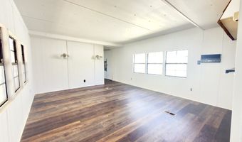 97883 Court St 31, Brookings, OR 97415