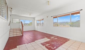 1224 Haloa Dr, Honolulu, HI 96818