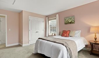 127 Cowbell Xing, Atkinson, NH 03811