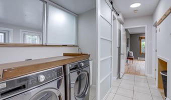 8604 TOBIN Rd, Annandale, VA 22003