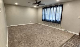 105 E 13TH St, Bayard, NE 69334