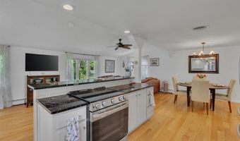 6 Beechwood Cir, Cromwell, CT 06416