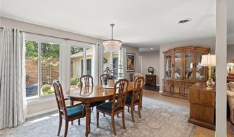 486 Ironwood Dr, Ballwin, MO 63011