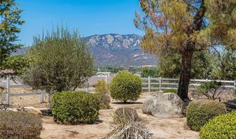 41810 Lakefront Dr, Aguanga, CA 92536