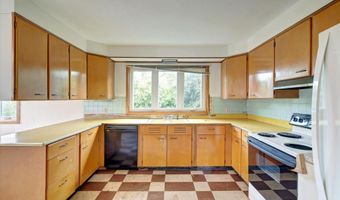 229 S Hillsdale Dr, Bloomington, IN 47408