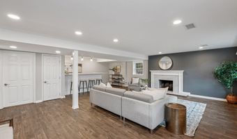 8217 CINDY Ln, Bethesda, MD 20817