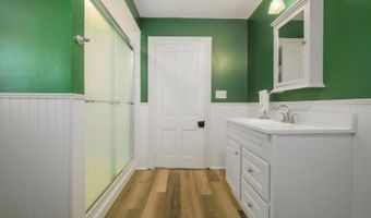 3 Smith St, Andover, NJ 07821