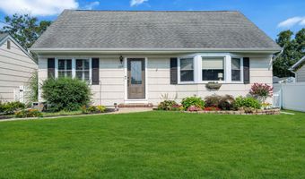728 Neptune Ave, Beachwood, NJ 08722