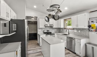 W3268 HEARTLAND Court, Appleton, WI 54915