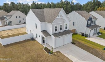 51 Walkabout Dr, Aberdeen, NC 28315