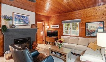 9093 Lake St, Alanson, MI 49706