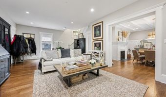 44 Washington Pl, Villas, NJ 07450