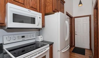2608 Cottonwood Rd, Ames, IA 50014