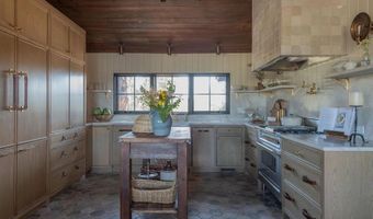 64141 Tumalo Rim Dr, Bend, OR 97703