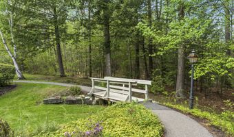 24 Parkwood Dr, Augusta, ME 04330