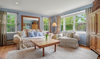10 Snug Harbor Dr, Danbury, CT 06811